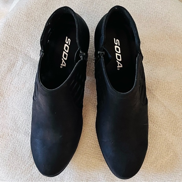 Soda Ankle Booties Black  6.5 excellent condition - Picture 7 of 8